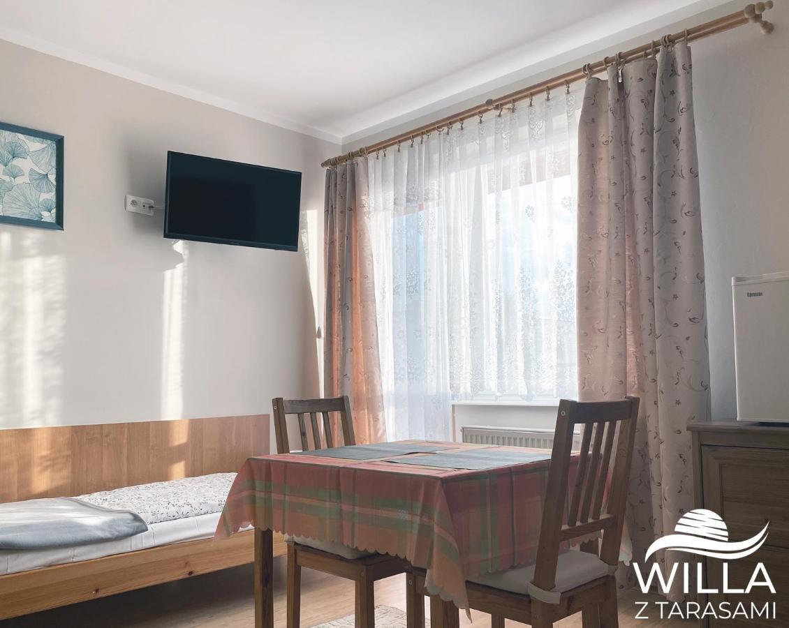 Willa Z Tarasami Wladyslawowo Ngoại thất bức ảnh