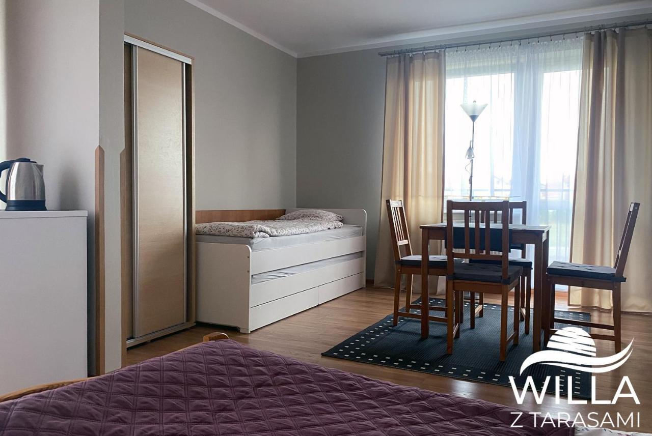 Willa Z Tarasami Wladyslawowo Ngoại thất bức ảnh